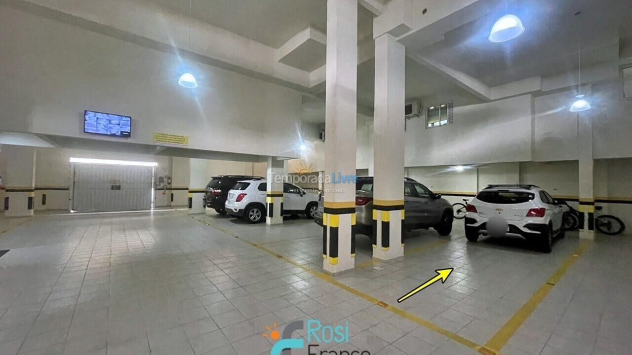 Apartamento para aluguel de temporada em Itapema (Meia Praia Frente Mar)