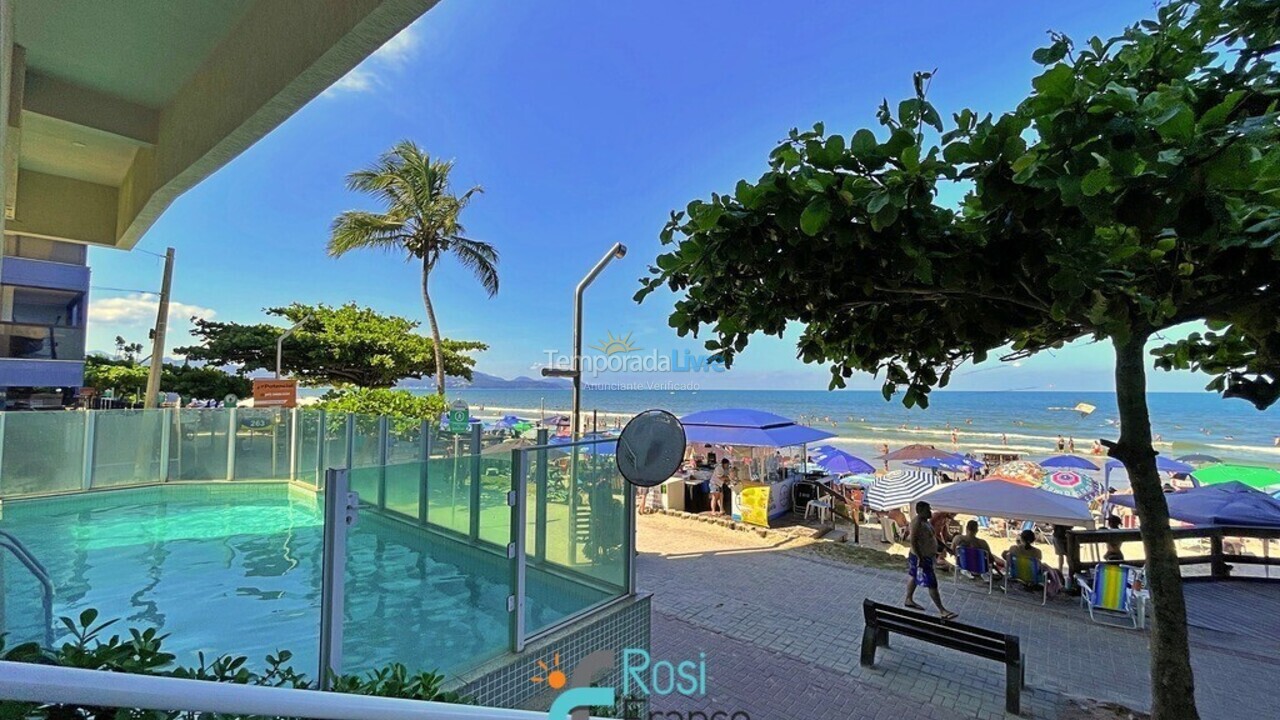 Apartamento para aluguel de temporada em Itapema (Meia Praia Frente Mar)