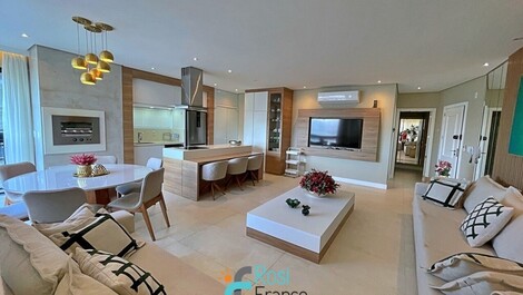 Apartment with 3 suites, sea view, Itapema Meia Praia