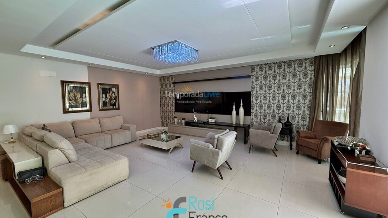 Apartment for vacation rental in Itapema (Meia Praia)