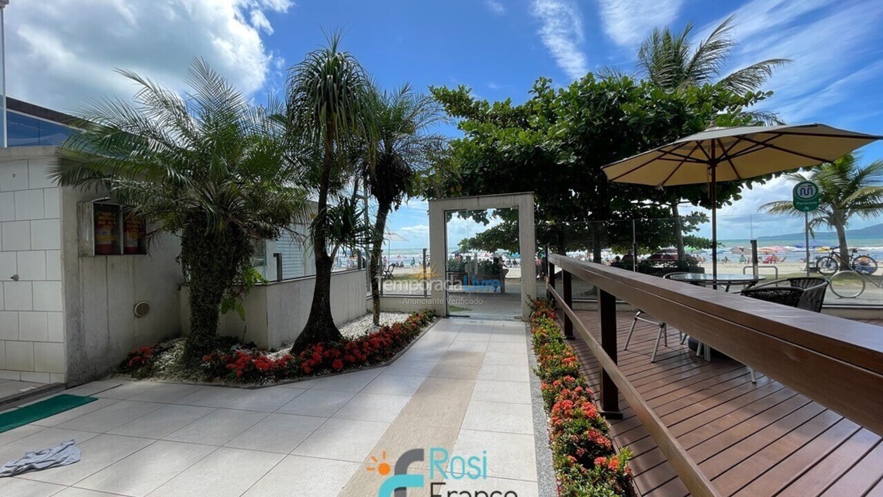 Apartamento para aluguel de temporada em Itapema (Meia Praia)