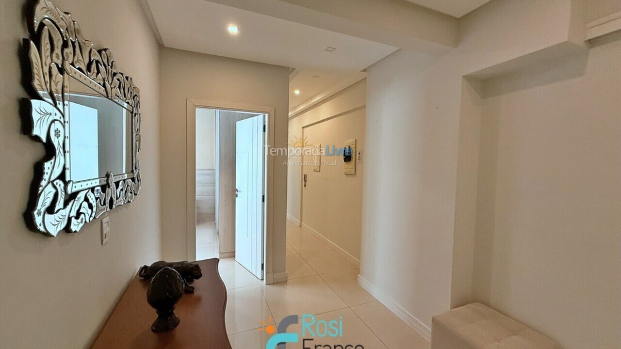 Apartment for vacation rental in Itapema (Meia Praia)