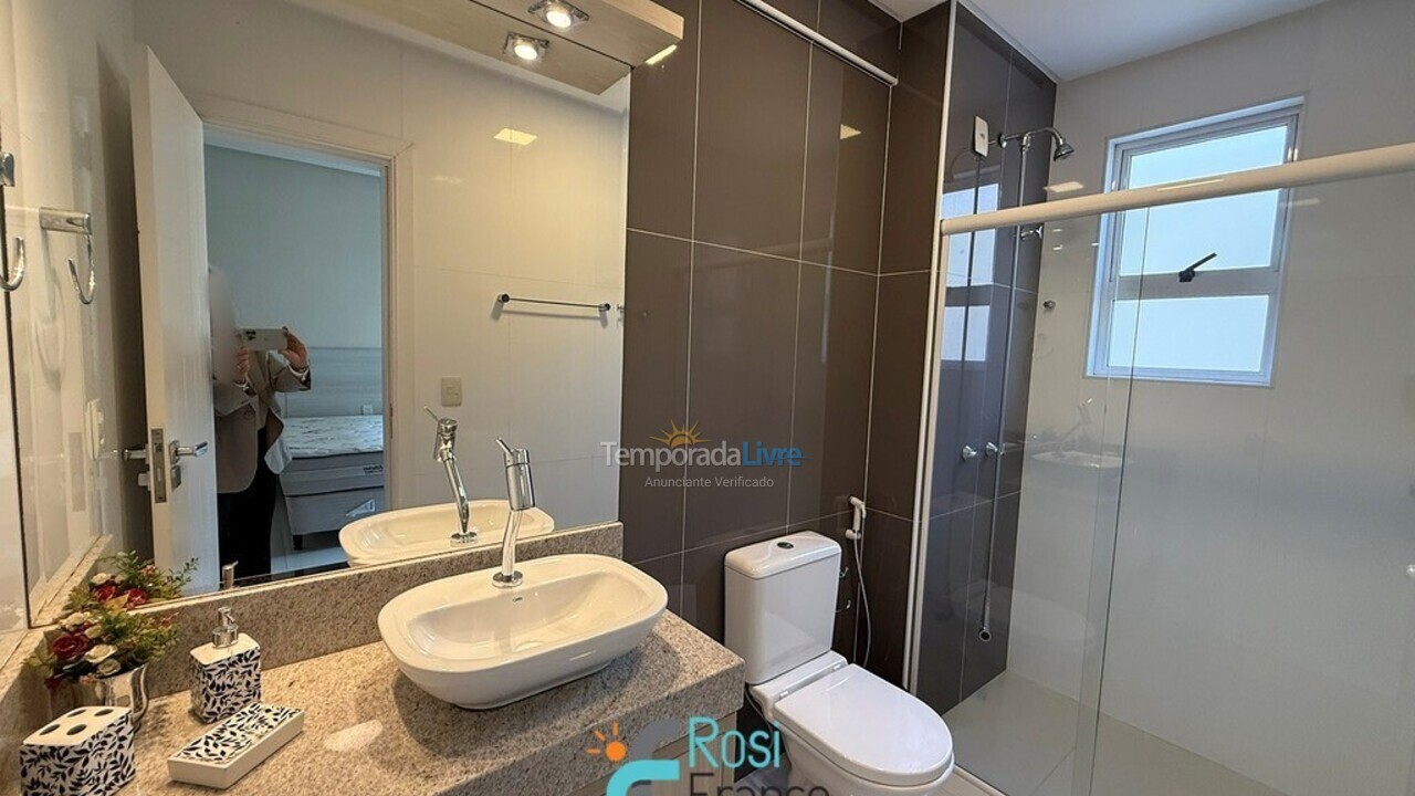 Apartment for vacation rental in Itapema (Meia Praia)