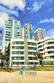 Apartamento 3 suítes vista mar Meia Praia SC