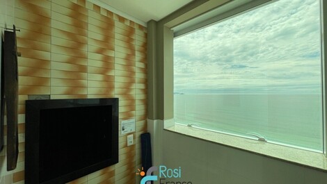 Apartamento 3 suítes vista mar Meia Praia SC