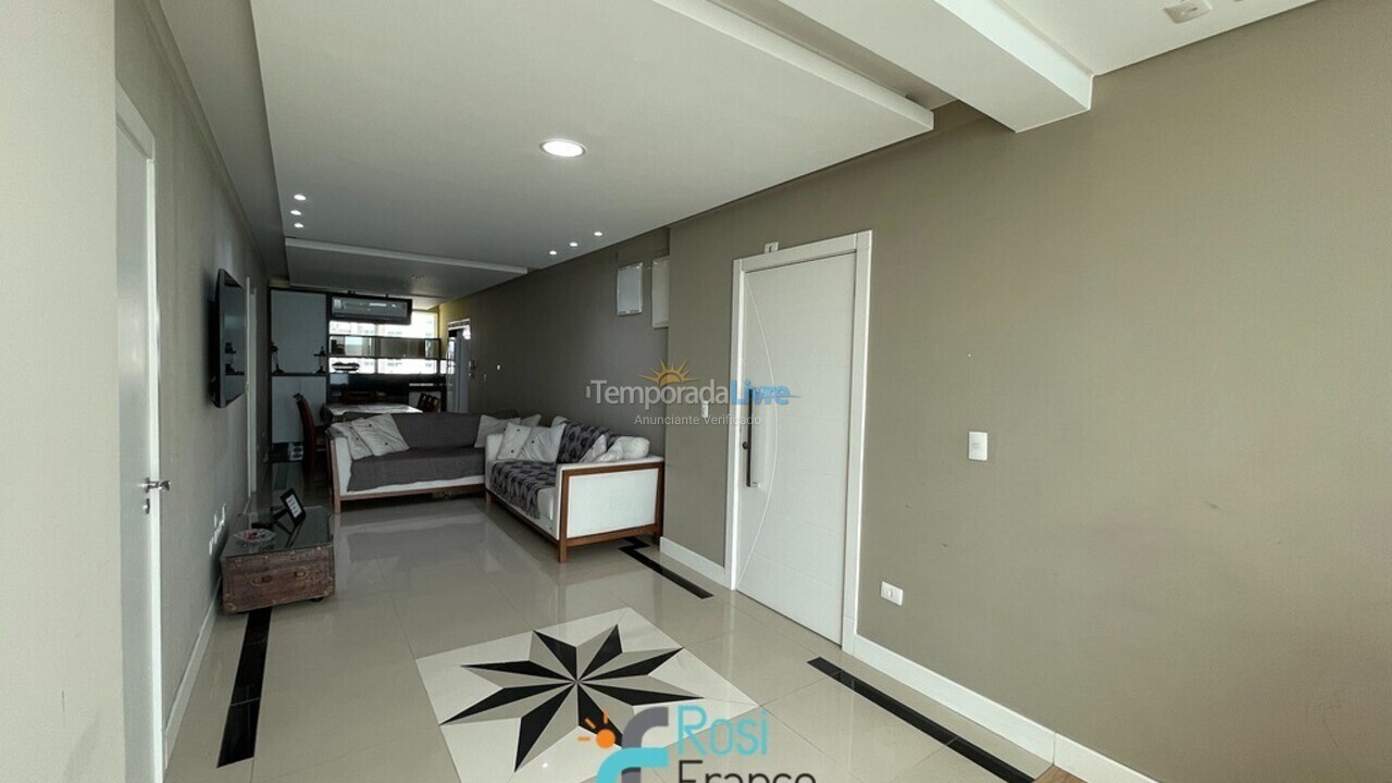 Apartamento para aluguel de temporada em Itapema (Meia Praia)