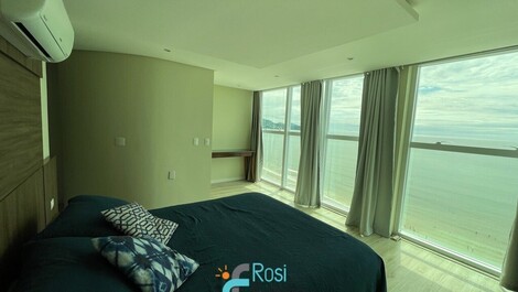 Apartamento 3 suítes vista mar Meia Praia SC