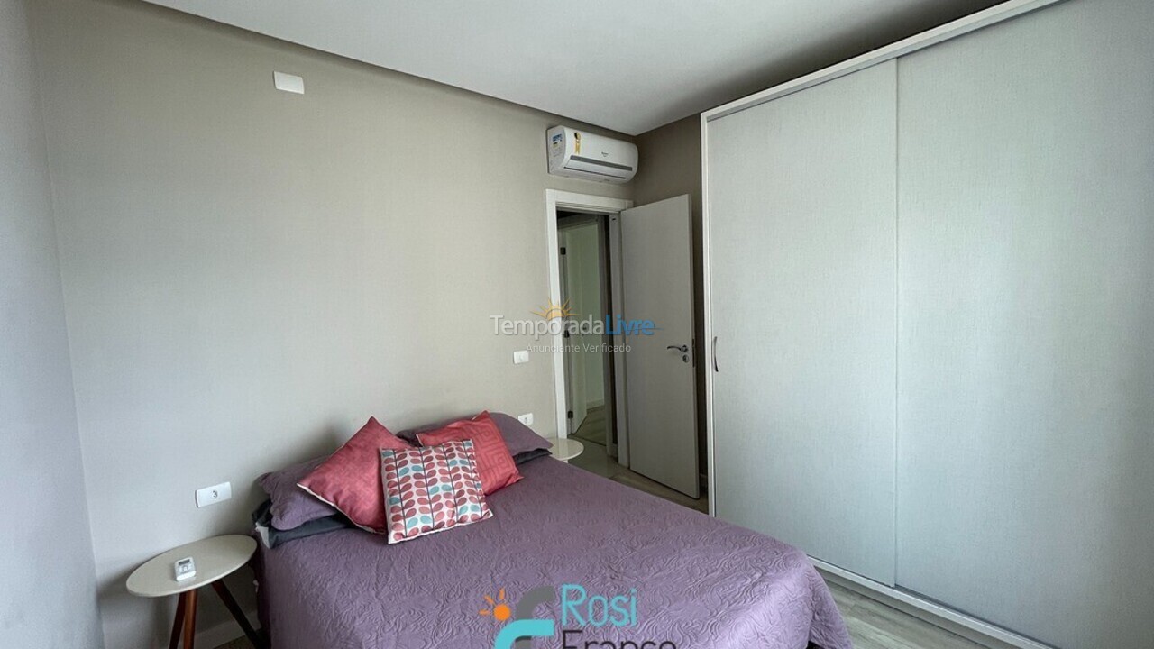 Apartamento para aluguel de temporada em Itapema (Meia Praia)