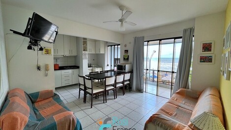 Apartamento frente al mar 2 dormitorios Itapema Meia Praia SC