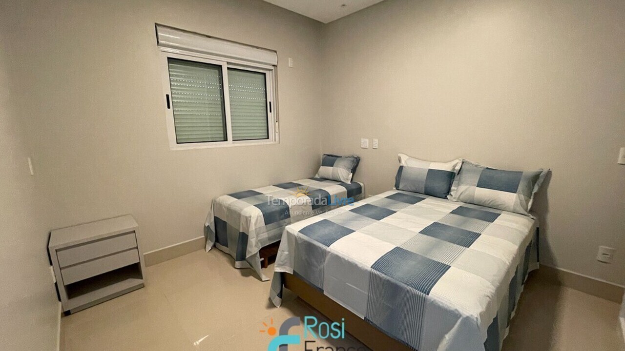 Apartment for vacation rental in Itapema (Meia Praia)