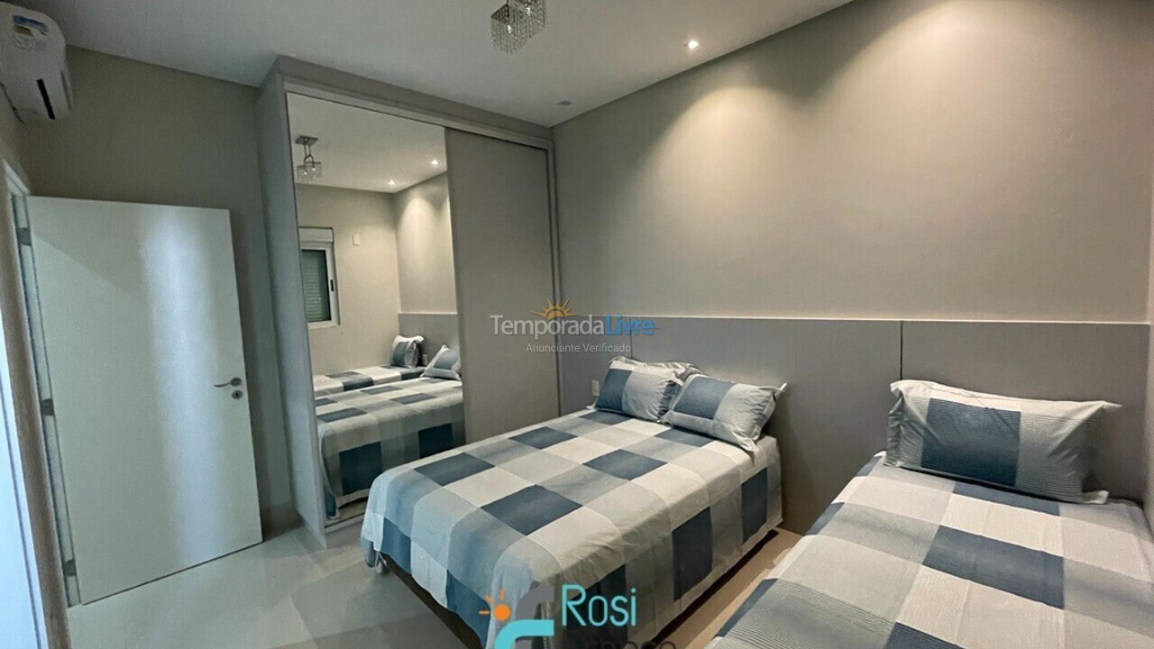 Apartment for vacation rental in Itapema (Meia Praia)