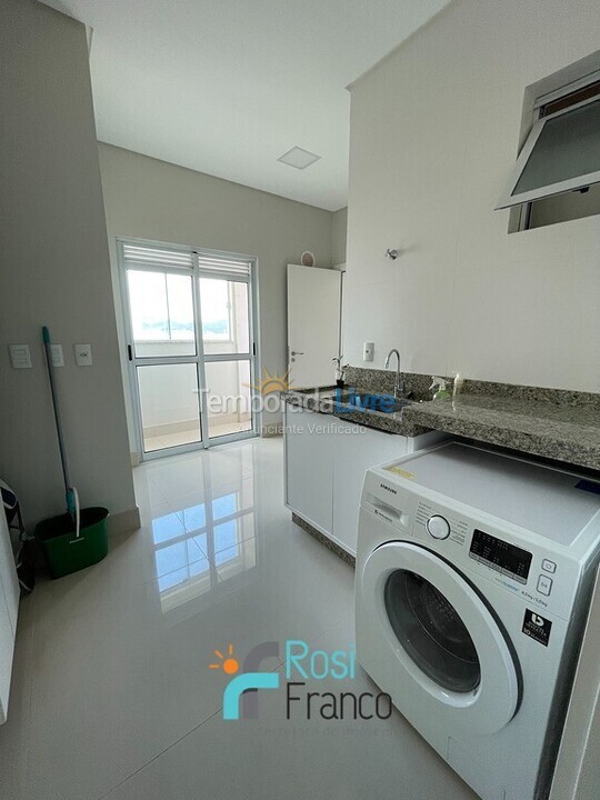 Apartment for vacation rental in Itapema (Meia Praia)