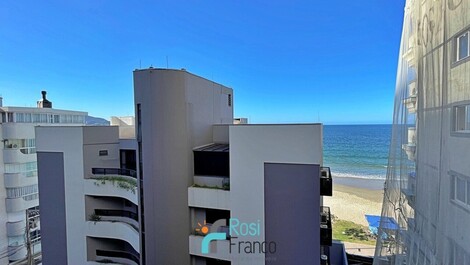 Apartamento 3 dormitórios quadra mar Meia Praia
