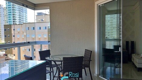 3-suite apartment on the beachfront in Meia Praia, SC