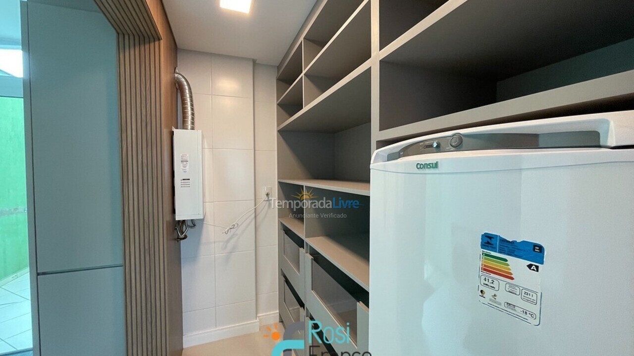 Apartment for vacation rental in Itapema (Centro)