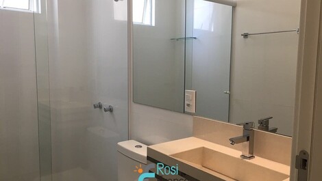 3-suite apartment on the beachfront in Meia Praia, SC