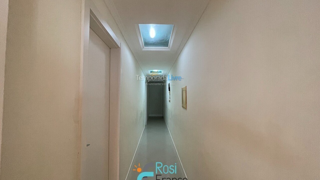 Apartment for vacation rental in Itapema (Centro)