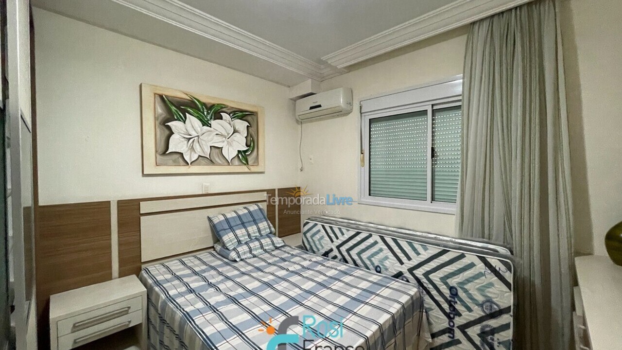 Apartment for vacation rental in Itapema (Centro)