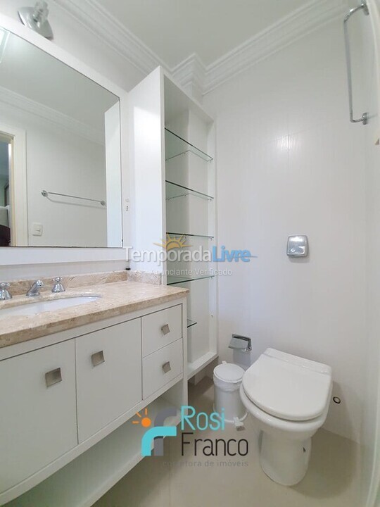 Apartment for vacation rental in Itapema (Centro)