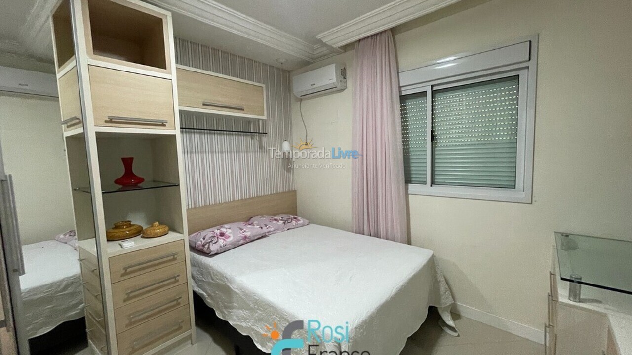 Apartment for vacation rental in Itapema (Centro)