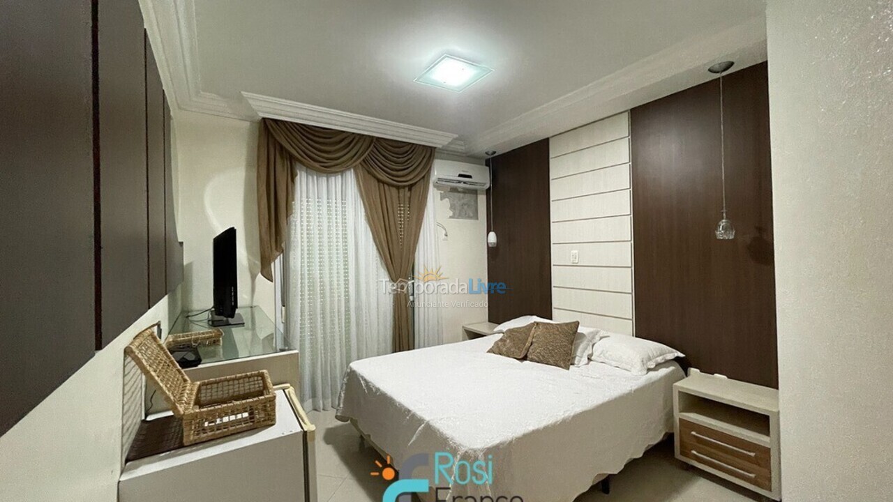 Apartment for vacation rental in Itapema (Centro)