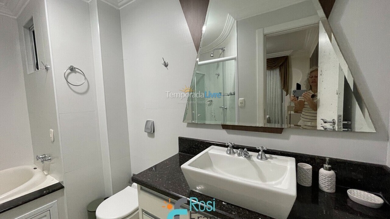 Apartment for vacation rental in Itapema (Centro)