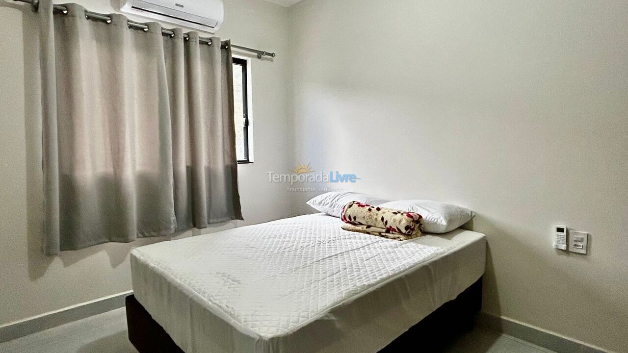 Apartment for vacation rental in Bombinhas (Praia de Bombinhas)