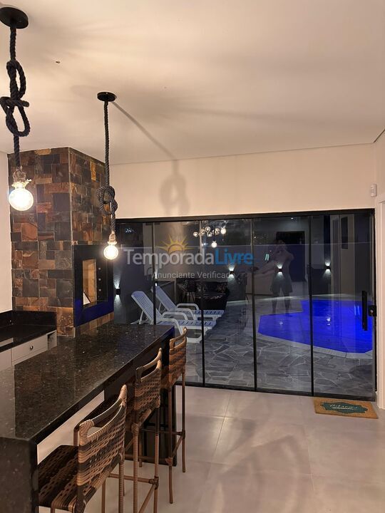 Casa para alquiler de vacaciones em Itapoá (Rosa dos Ventos)