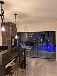 Triplex con piscina climatizada + 5 aires acondicionados