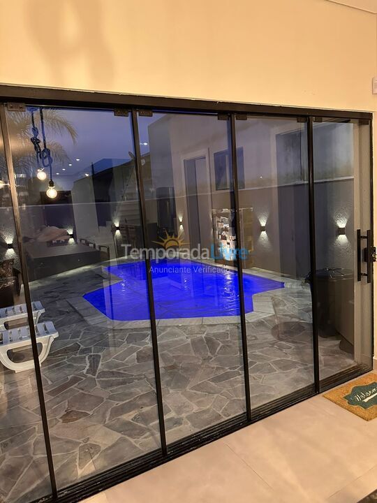 Casa para alquiler de vacaciones em Itapoá (Rosa dos Ventos)