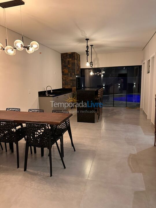 Casa para alquiler de vacaciones em Itapoá (Rosa dos Ventos)