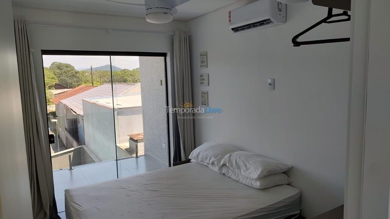 Casa para alquiler de vacaciones em Itapoá (Rosa dos Ventos)