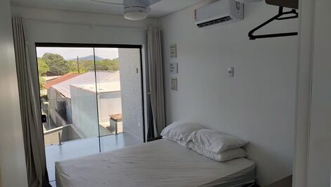 Triplex con piscina climatizada + 5 aires acondicionados