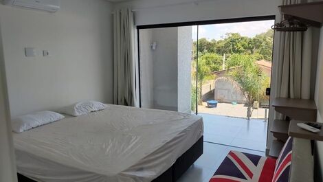 Triplex con piscina climatizada + 5 aires acondicionados