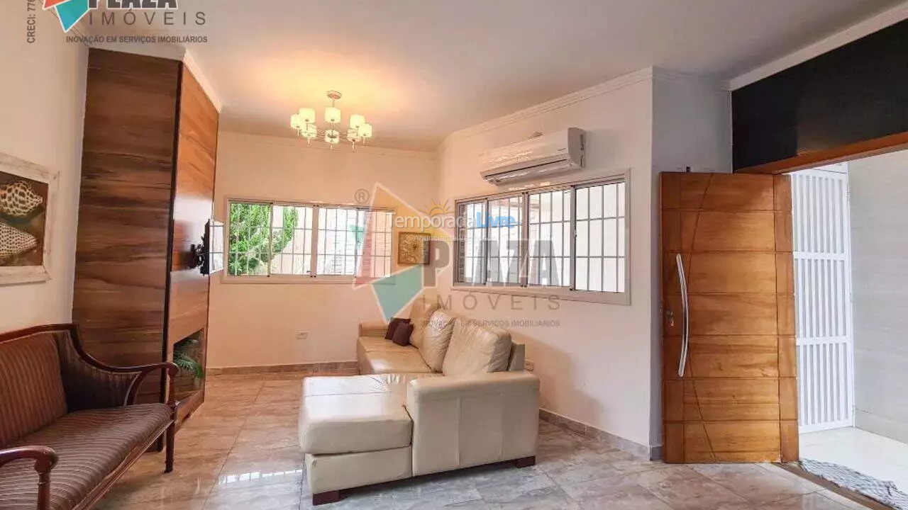 Casa para aluguel de temporada em Praia Grande (Solemar)