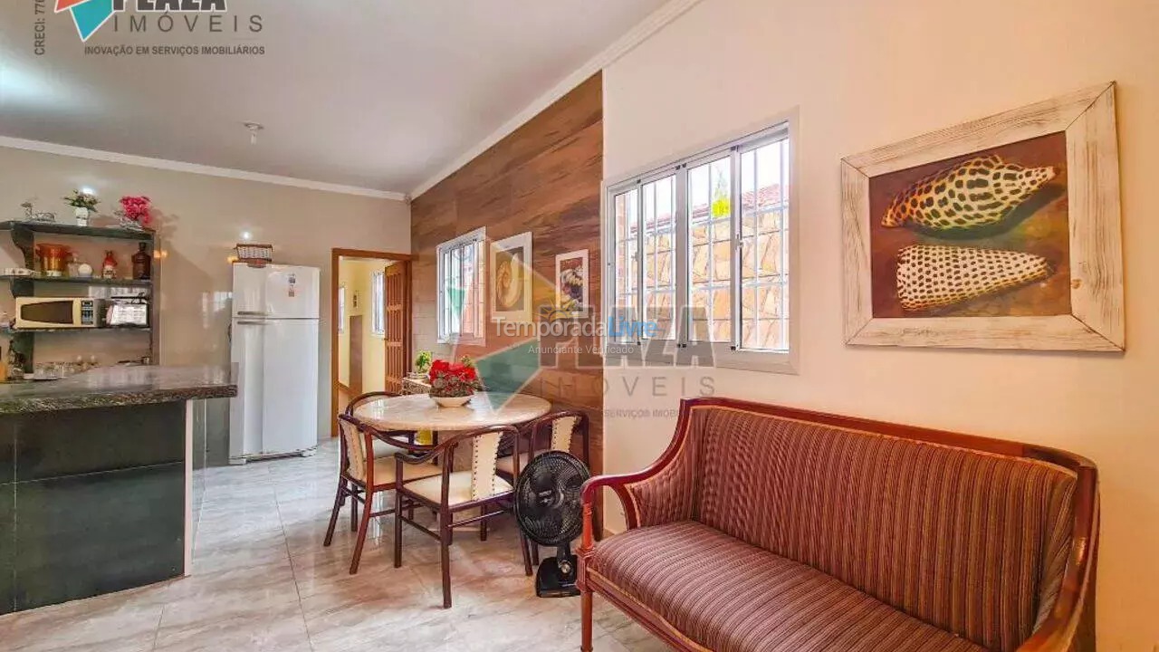 Casa para aluguel de temporada em Praia Grande (Solemar)