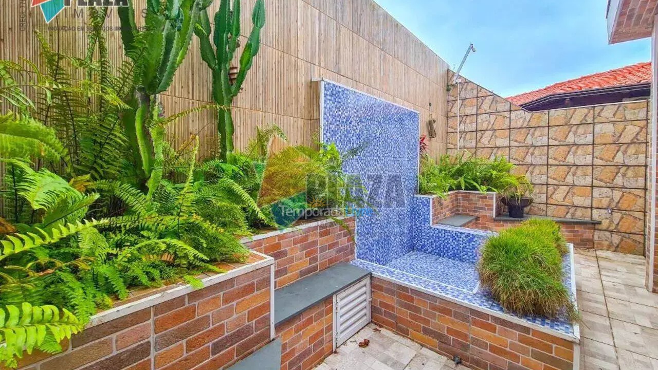 Casa para aluguel de temporada em Praia Grande (Solemar)