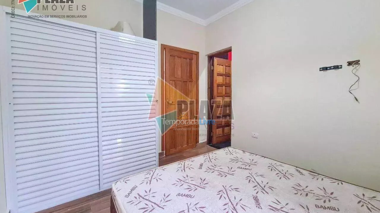 Casa para aluguel de temporada em Praia Grande (Solemar)