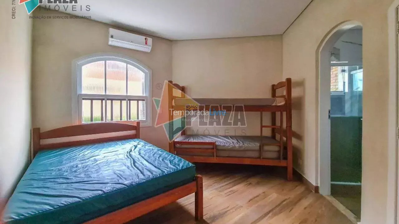 Casa para aluguel de temporada em Praia Grande (Solemar)