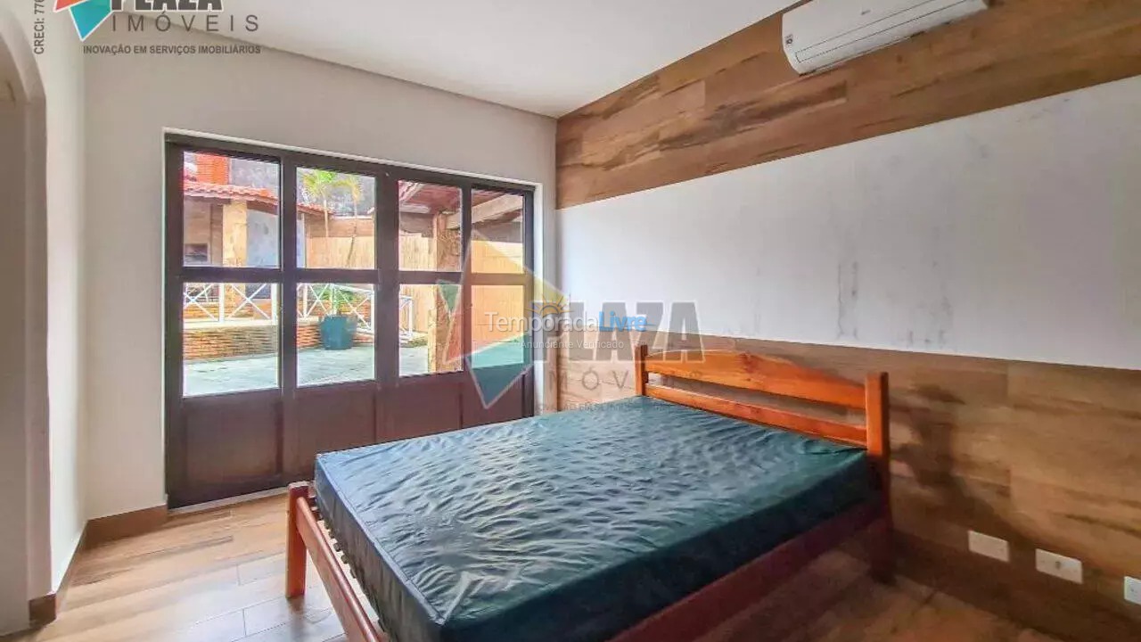 Casa para aluguel de temporada em Praia Grande (Solemar)