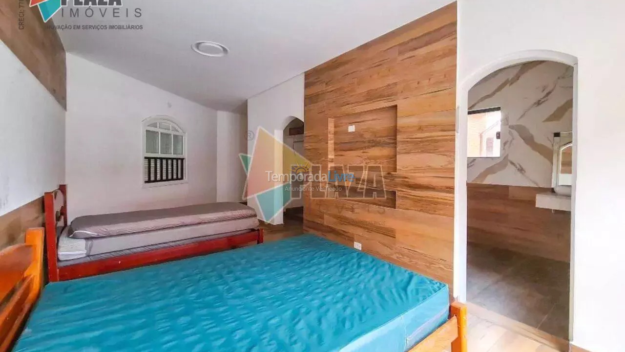 Casa para aluguel de temporada em Praia Grande (Solemar)