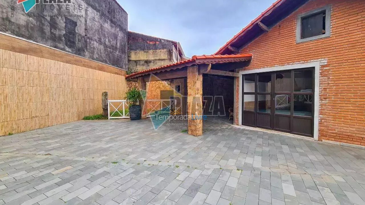 Casa para aluguel de temporada em Praia Grande (Solemar)