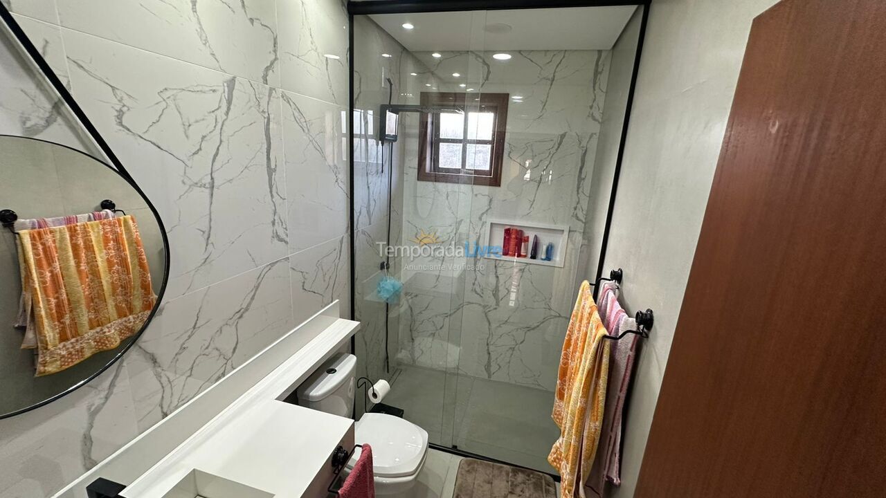 Casa para aluguel de temporada em Florianópolis (Cachoeira do Bom Jesus)