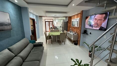 🏡- Casa de 4 dorm, com piscina e sala de jogos - Praia da Cachoeira!🏖️