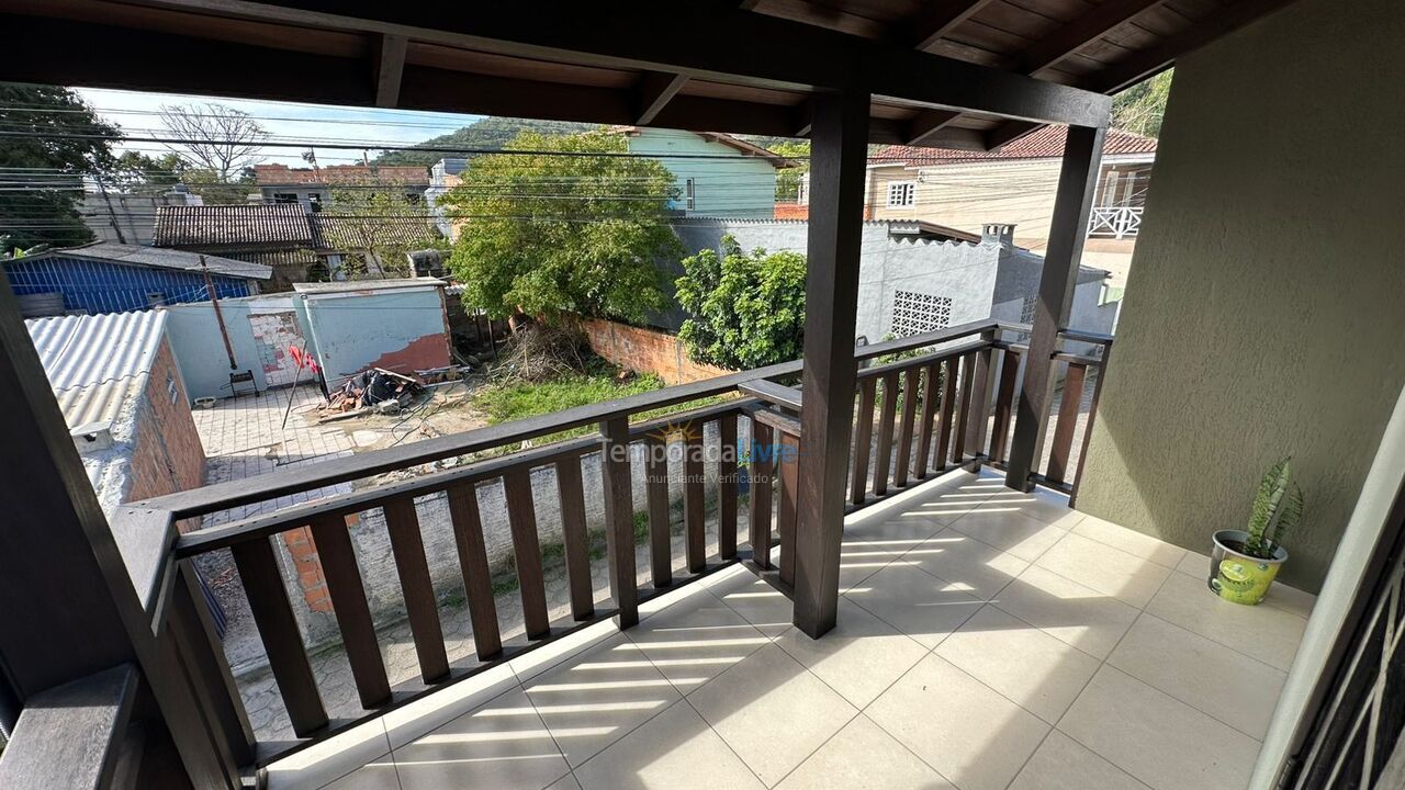 Casa para aluguel de temporada em Florianópolis (Cachoeira do Bom Jesus)