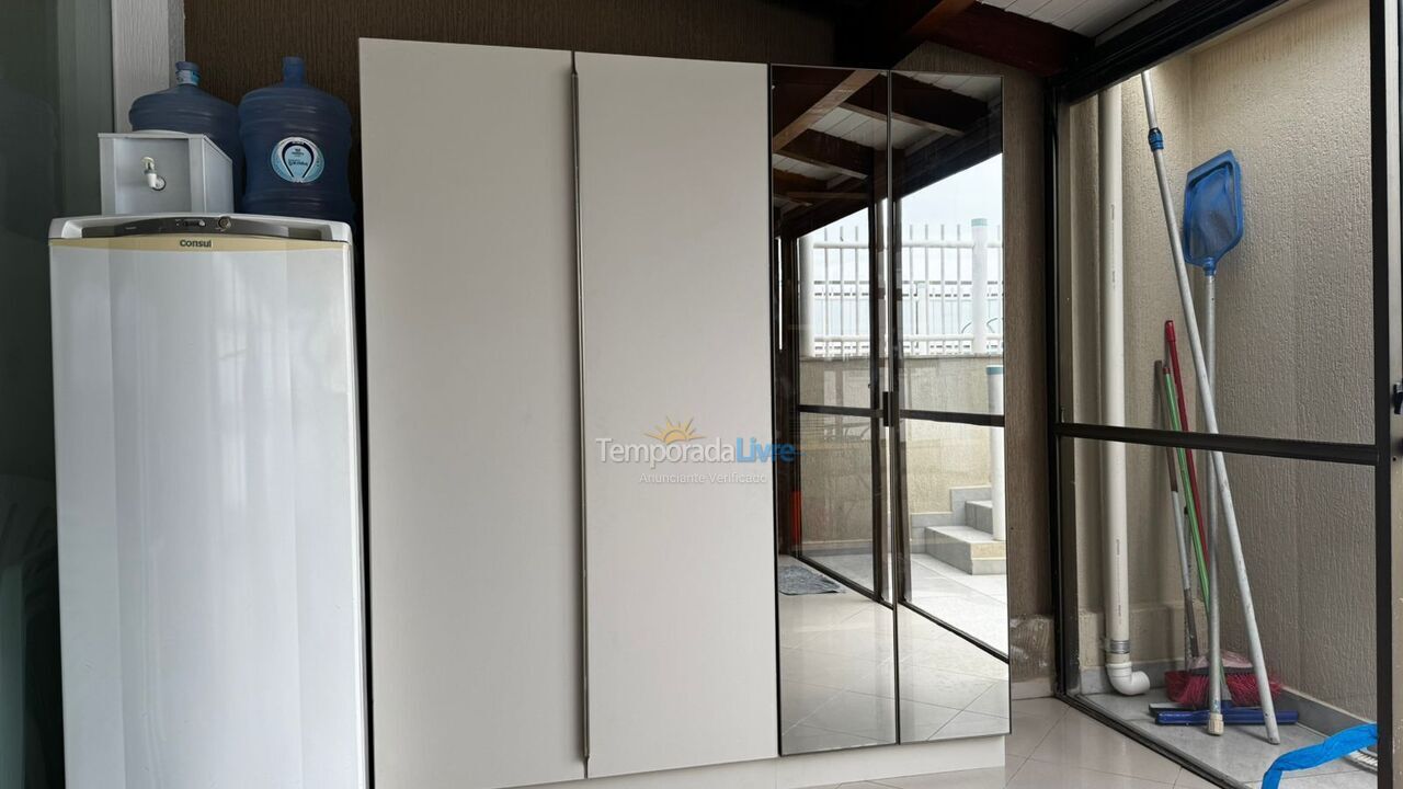 Apartment for vacation rental in Itapema (Meia Praia)