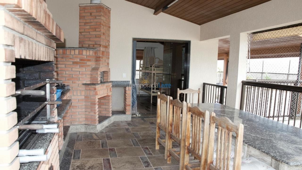 Apartment for vacation rental in Guarujá (Enseada)