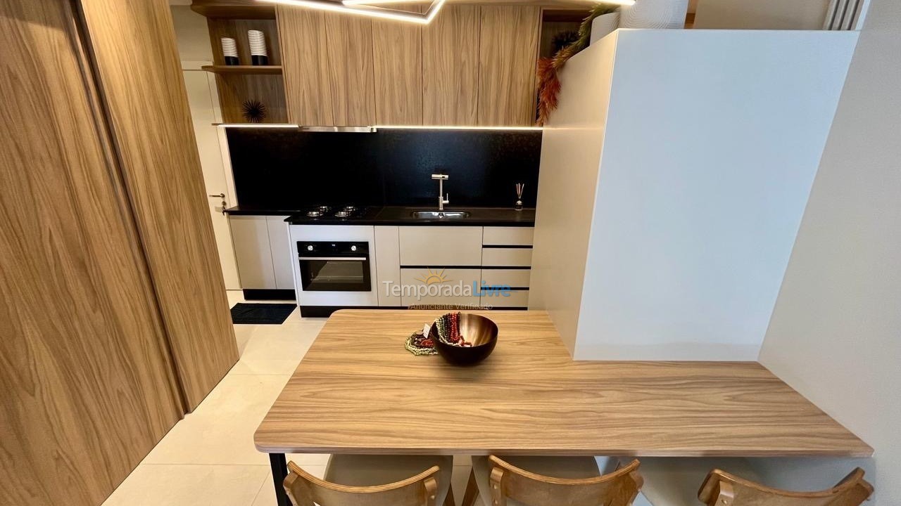 Apartamento para aluguel de temporada em Itapema (Morretes)