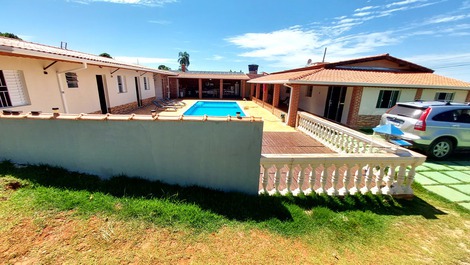 Vista geral da piscina 