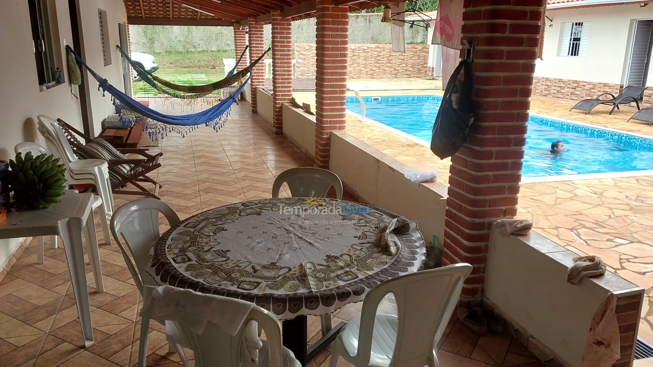 Granja para alquiler de vacaciones em Pilar do Sul (Chacaras Reunidas Pilar)